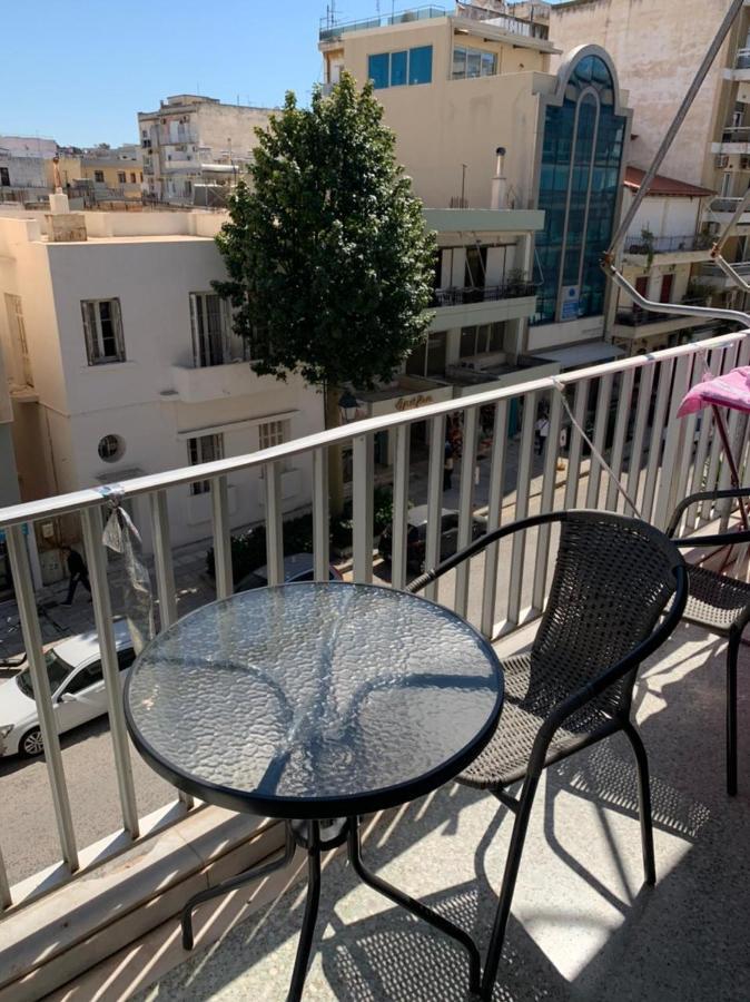 Appartment Near Center Corinth Exterior photo